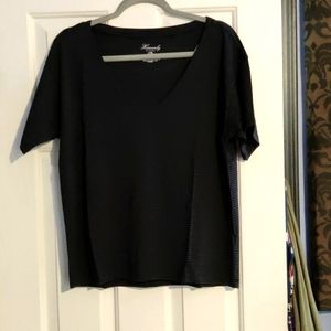 NWT VS Heavenly t-shirt. Blk and Get Stripes